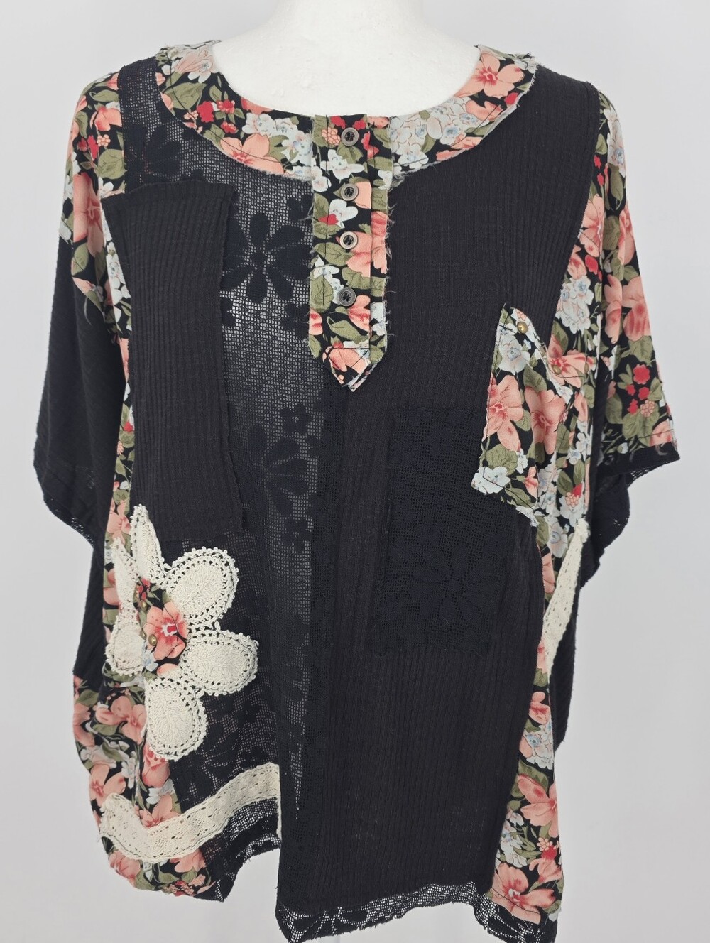 POL Floral Patchwork Lace Crochet Applique Boho Oversized Top Black Small